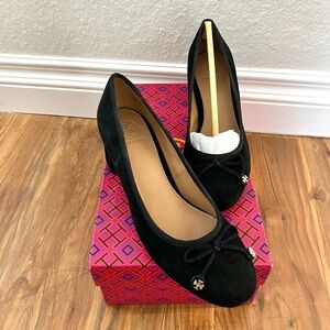 Tory Burch LAILA 50 Block Heel Suede Pumps brand new with box